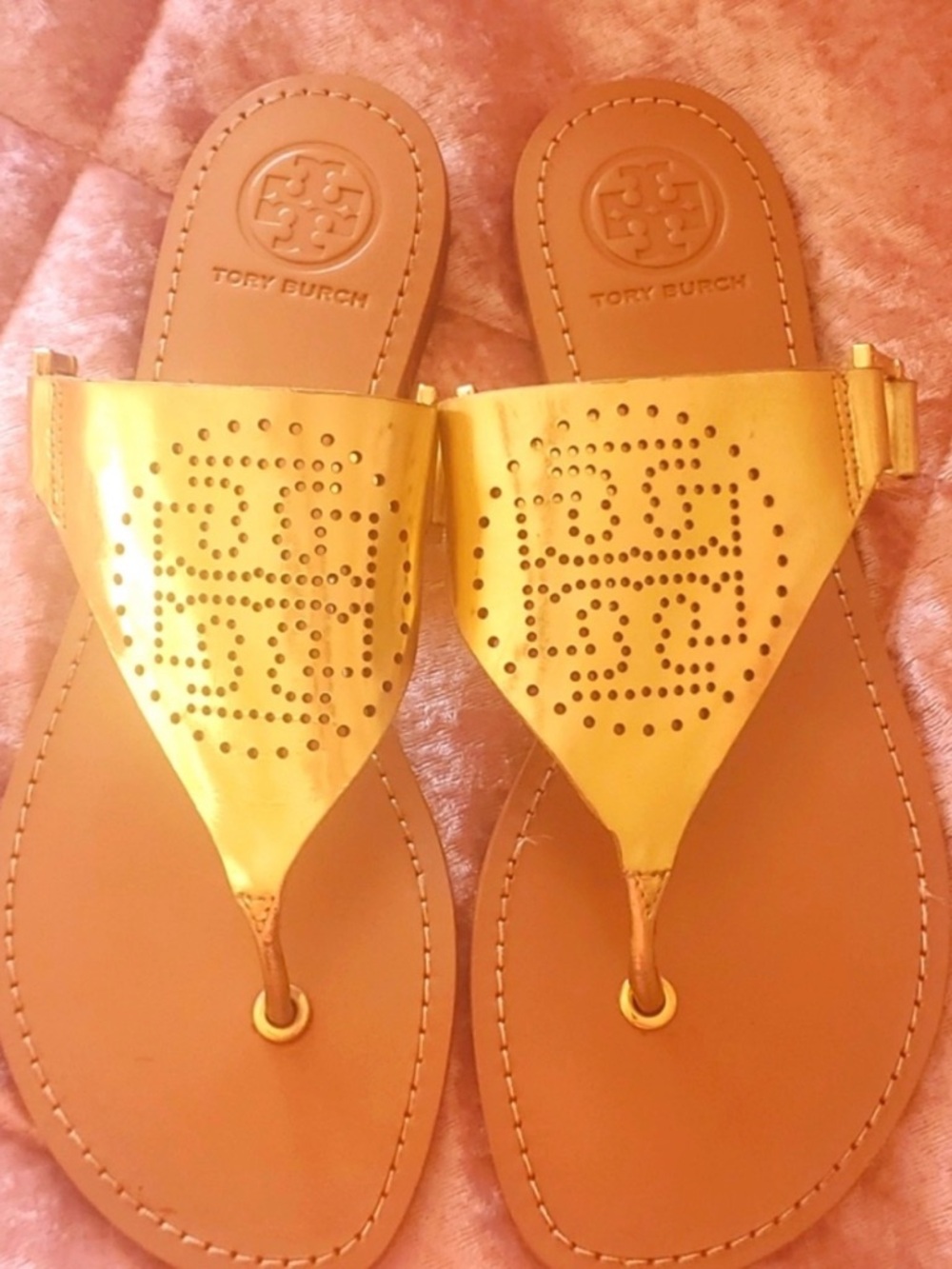TORY BURCH SANDALS 
Like new condition  😎🧜‍♀️💕